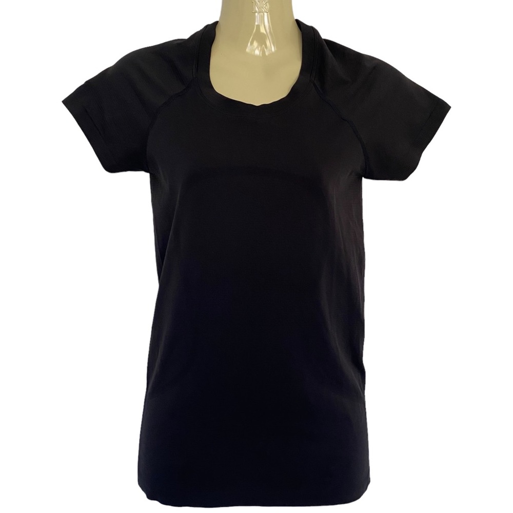 Lululemon Swiftly Tech Short Sleeve Hip Length Size 4